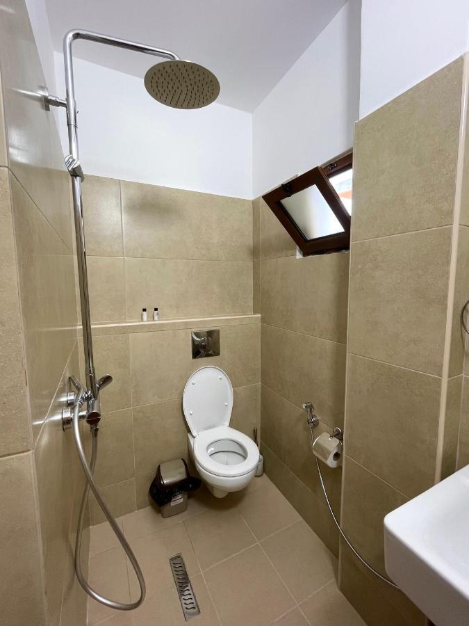 Tekada Hotel & Restaurant Vlorë 외부 사진