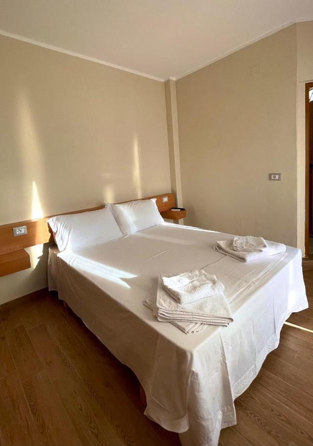 Tekada Hotel & Restaurant Vlorë 외부 사진