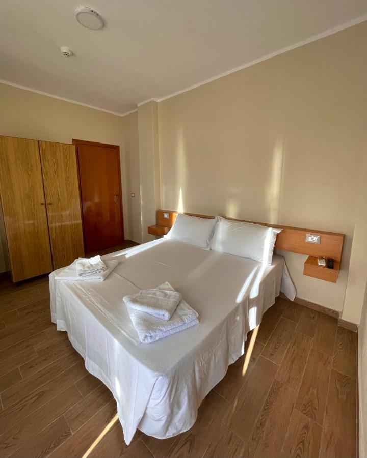 Tekada Hotel & Restaurant Vlorë 외부 사진