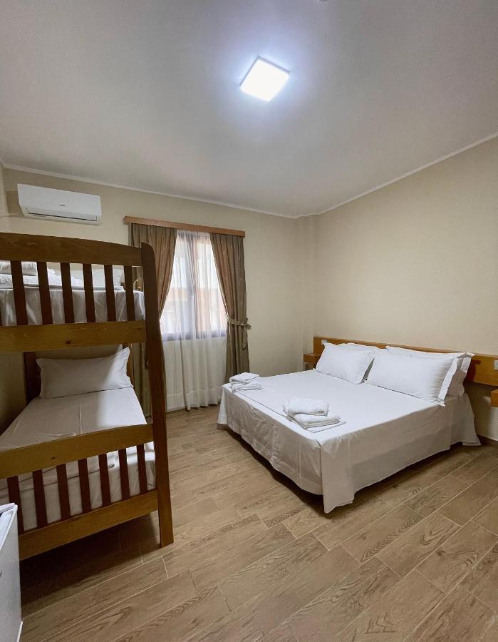 Tekada Hotel & Restaurant Vlorë 외부 사진