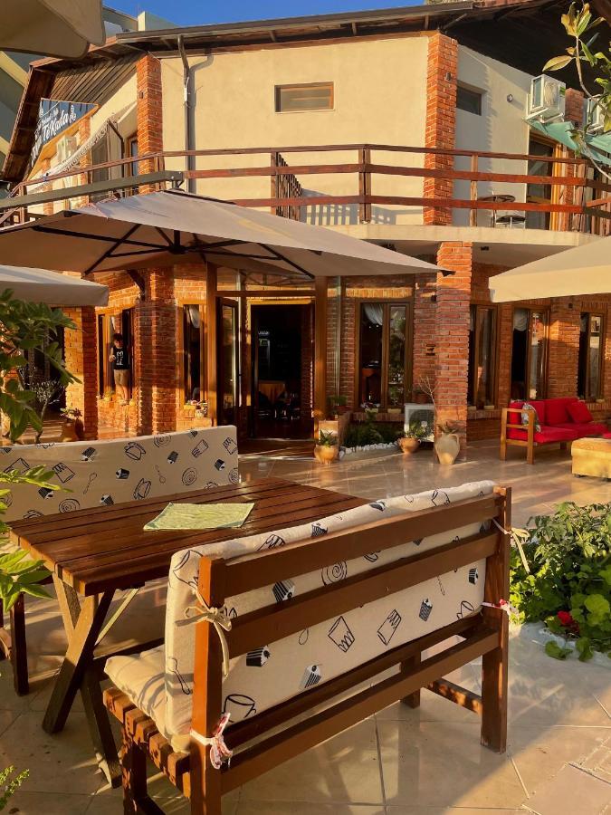Tekada Hotel & Restaurant Vlorë 외부 사진